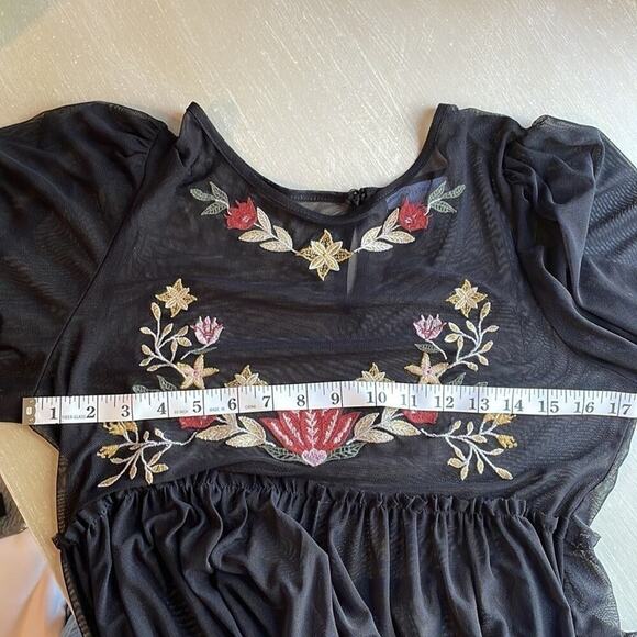 Coco & Jaimeson sheer mesh maxi dress - Picture 6 of 6